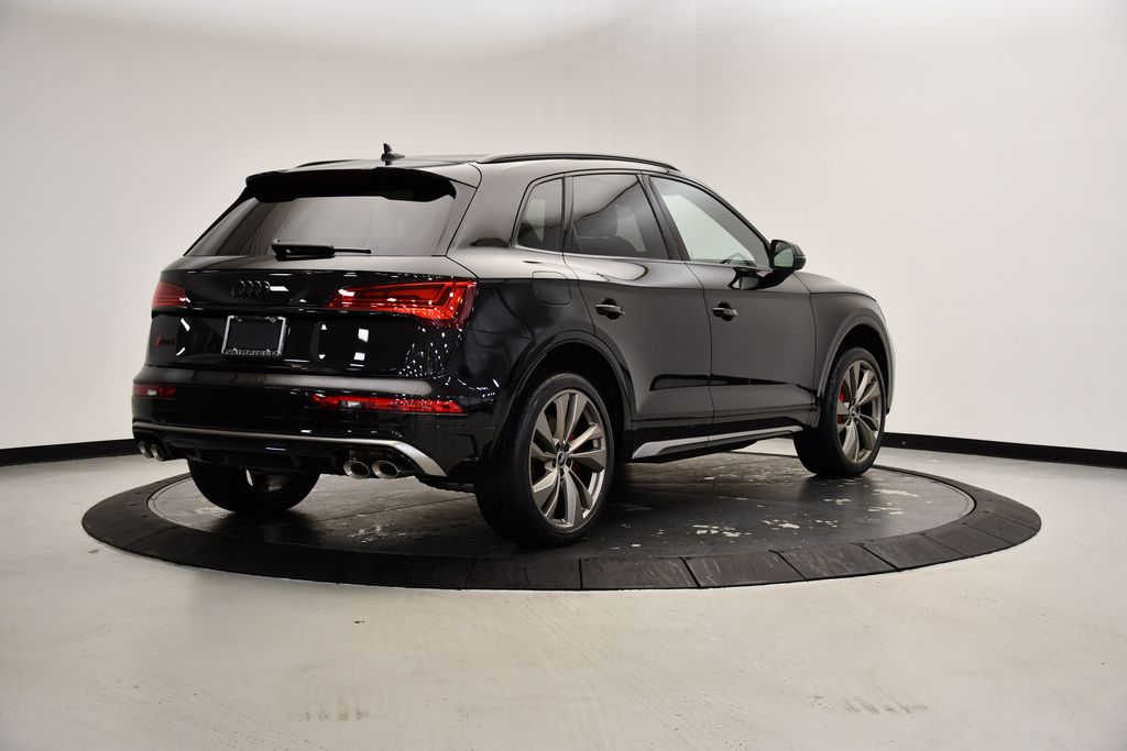 2025 Audi SQ5  5