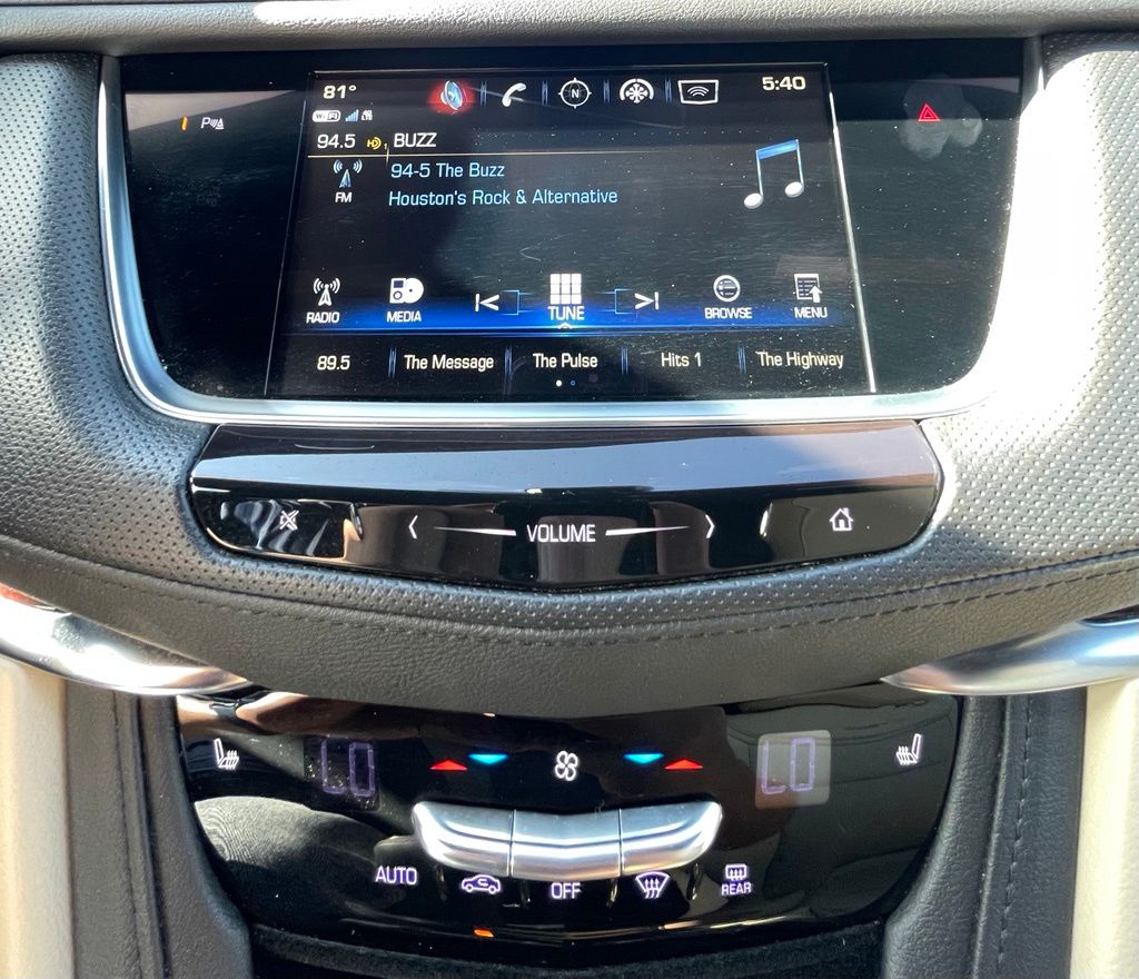 2019 Cadillac XT5 Luxury White at Cook Ford