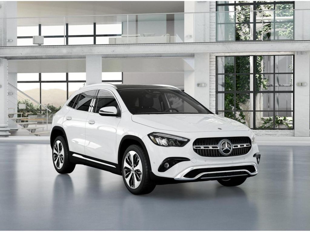 2025 Mercedes-Benz GLA 250 4MATIC 10