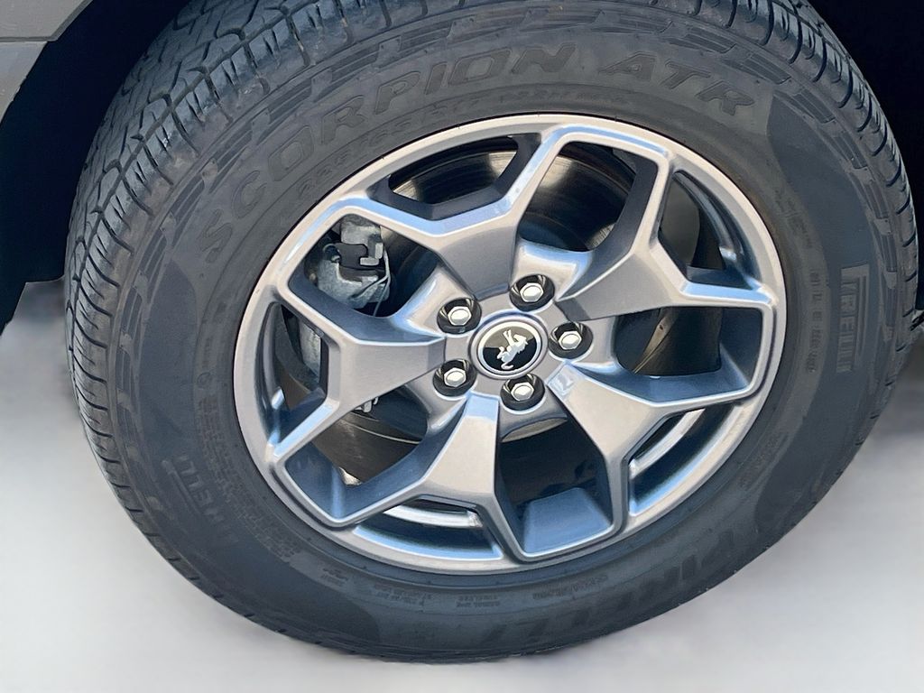 Used 2024 Gray Ford Badlands image 29