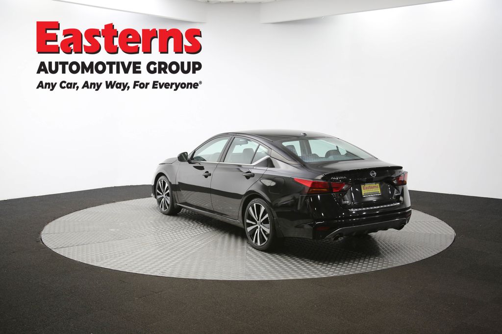 Used 2022 Black Nissan 2.0 SR image 64