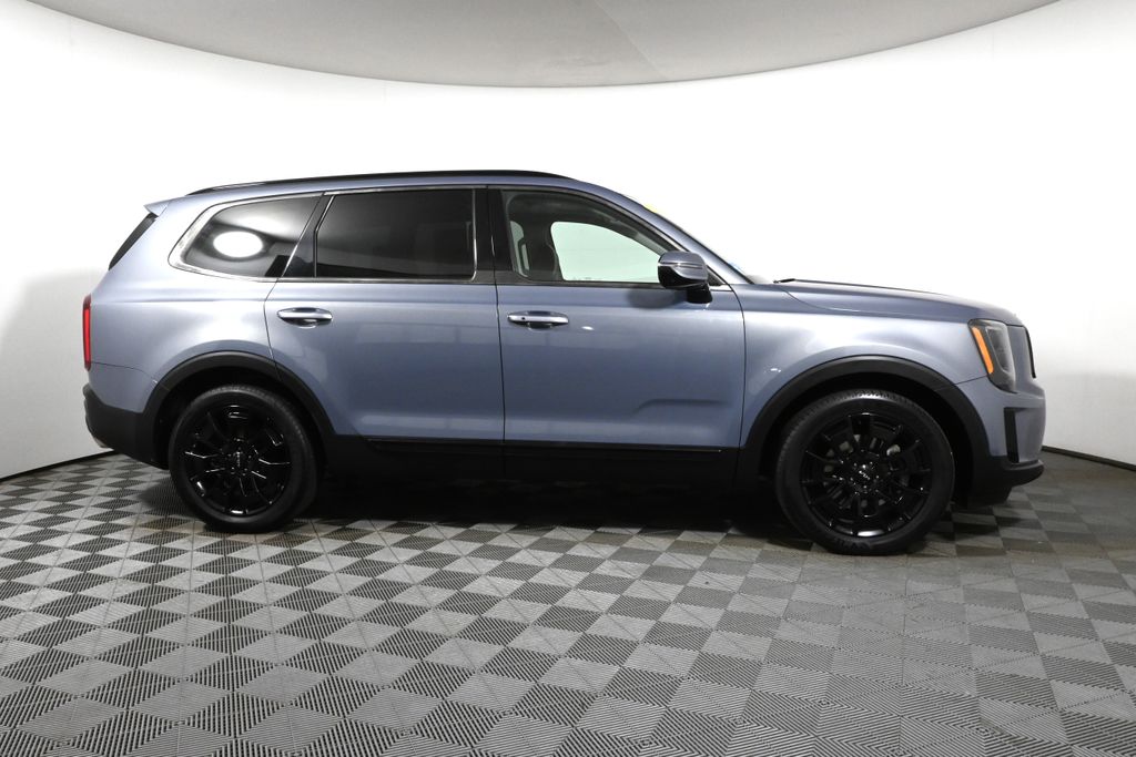 Thumbnail: 2022 Kia Telluride - 9