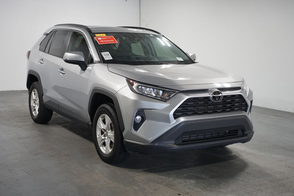 Thumbnail: 2021 Toyota RAV4 - 3