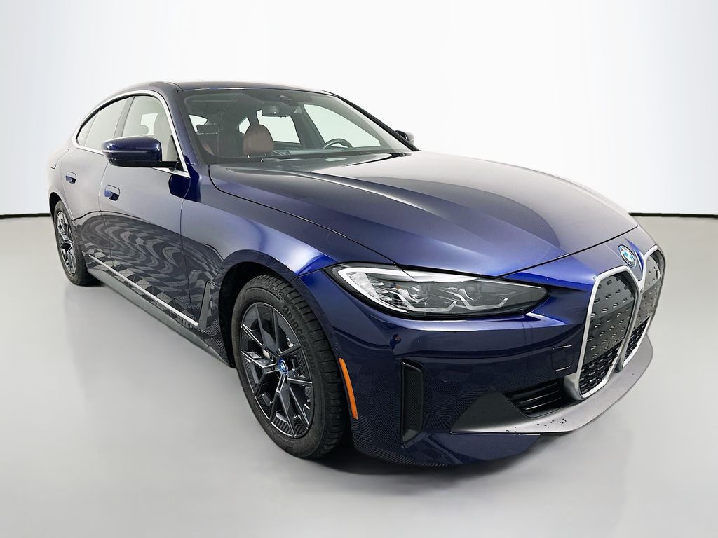 Thumbnail: 2023 BMW i4 - 3