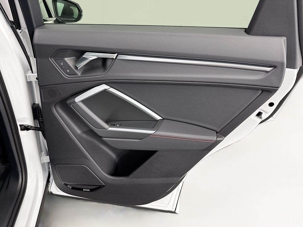 Thumbnail: 2025 Audi Q3 - 27