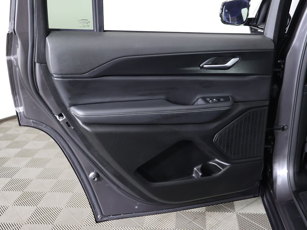 Used 2023 Gray Jeep Altitude image 26