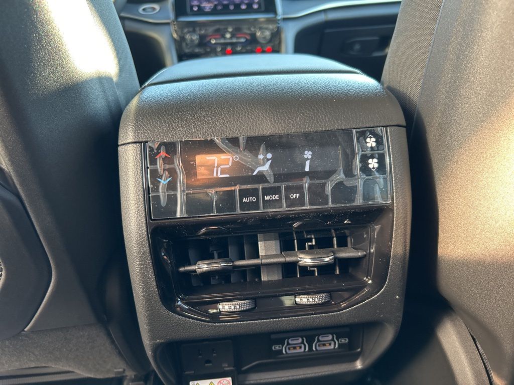 2025 Jeep Grand Cherokee L Altitude - Photo 11