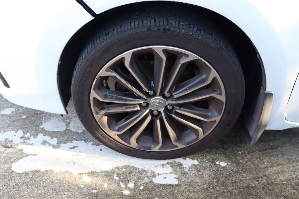 Thumbnail: 2016 Toyota Corolla - 4