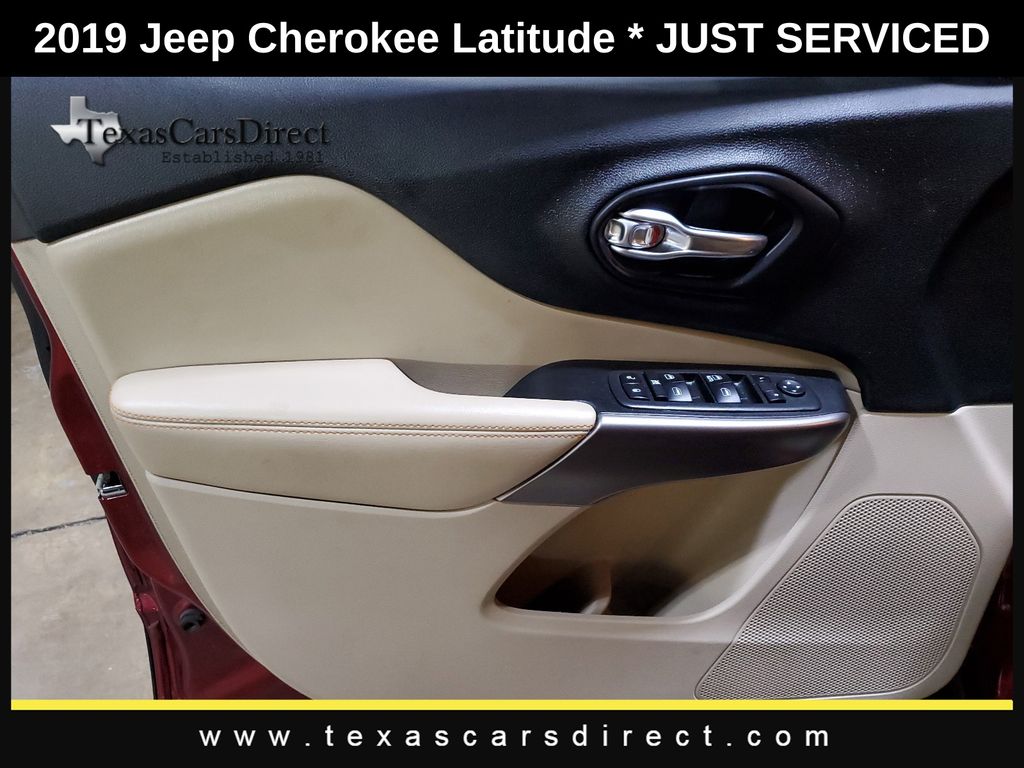 2019 Jeep Cherokee Latitude 9