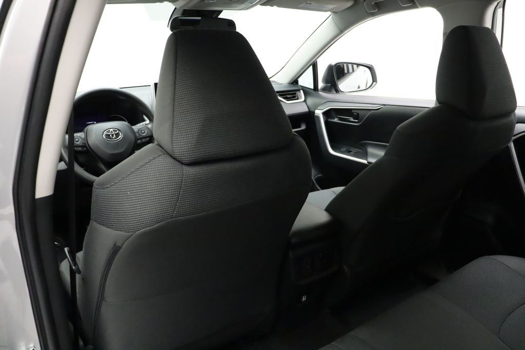 Thumbnail: 2024 Toyota RAV4 - 20
