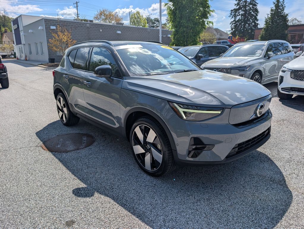 Gray Metallic 2023 Volvo XC40 Recharge Twin Ultimate eAWD SUV / Crossover All-Wheel Drive 1-Speed Automatic