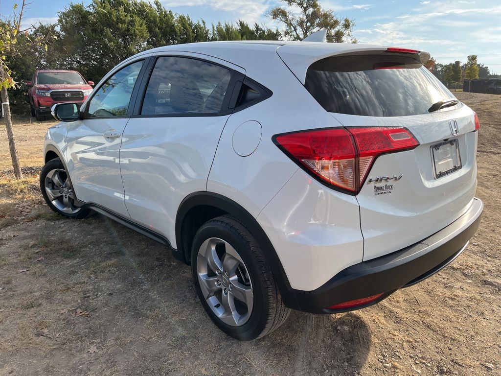 Thumbnail: 2017 Honda HR-V - 4