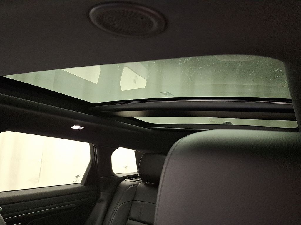 Thumbnail: 2022 Land Rover Range Rover Evoque - 14