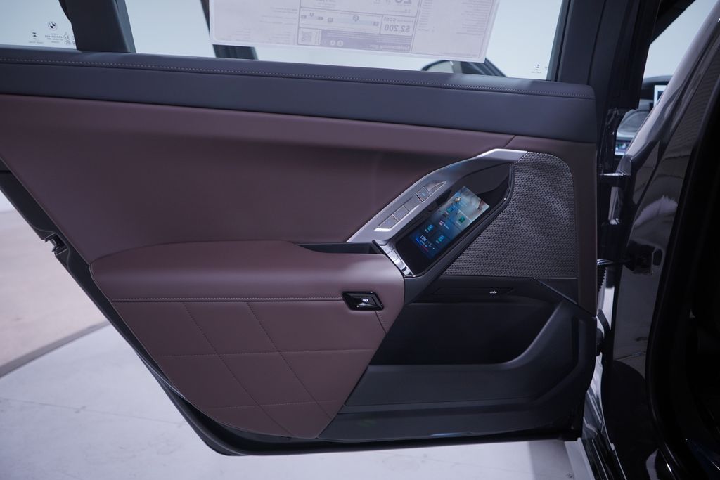 Thumbnail: 2026 BMW 7 Series - 11