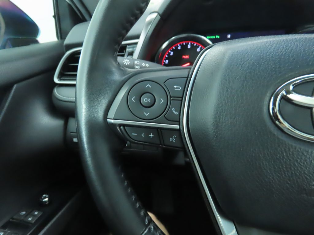 Thumbnail: 2019 Toyota Camry - 11