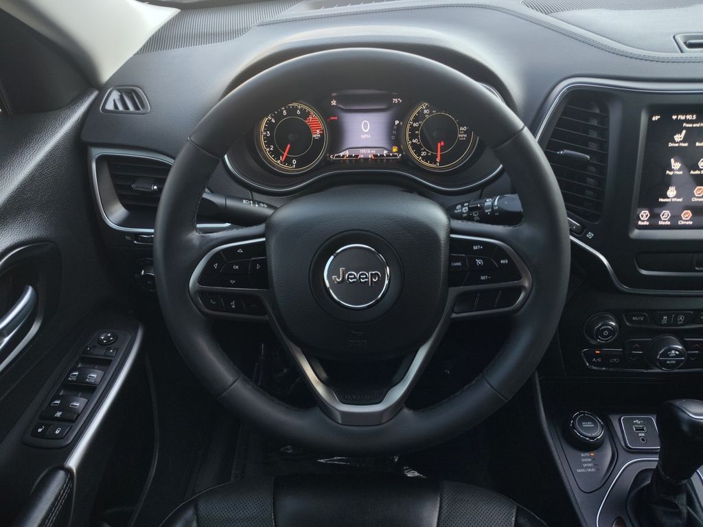 Used Car 2022 Jeep Cherokee  Latitude Lux For Sale Under $25,000 In Austin, Texas