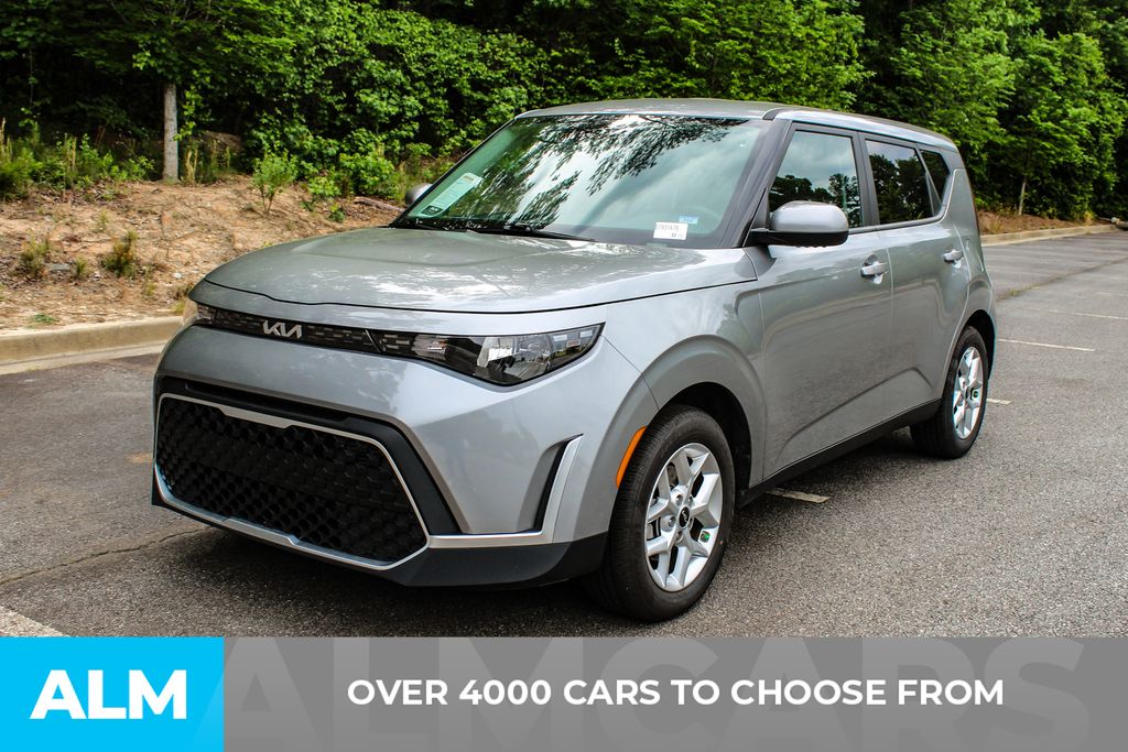 Used 2025 Gray Kia LX image 3