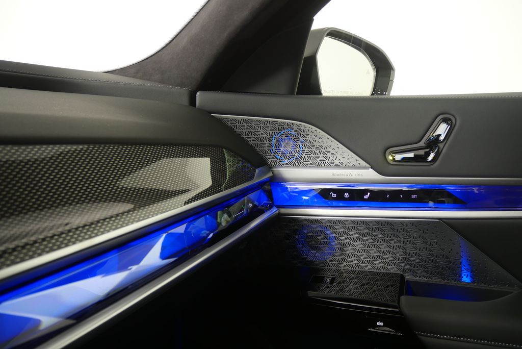 Thumbnail: 2026 BMW 7 Series - 28