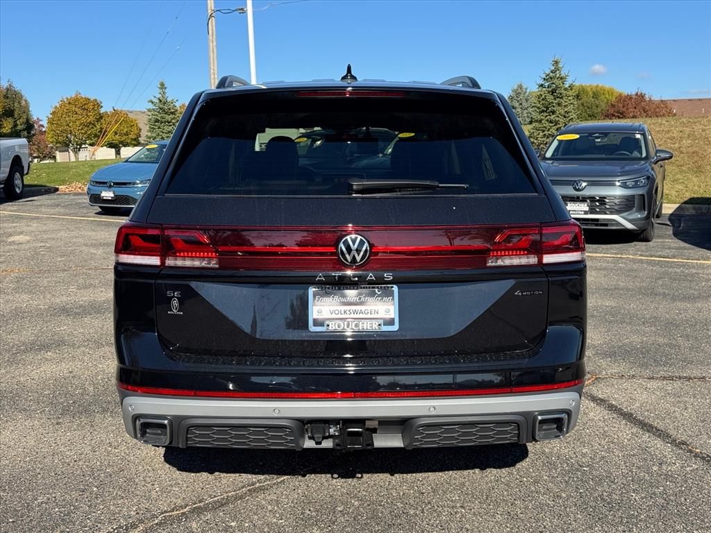 New 2026 Deep Black Pearl Volkswagen 2.0T Peak Edition image 4