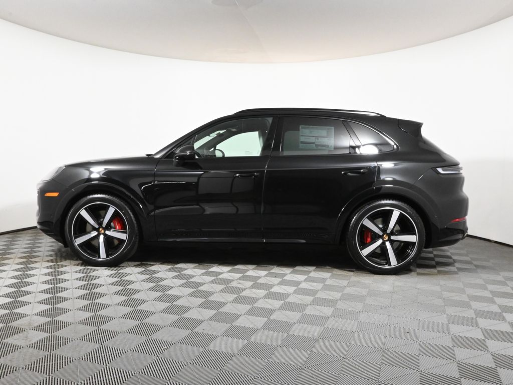 Thumbnail: 2025 Porsche Cayenne - 2