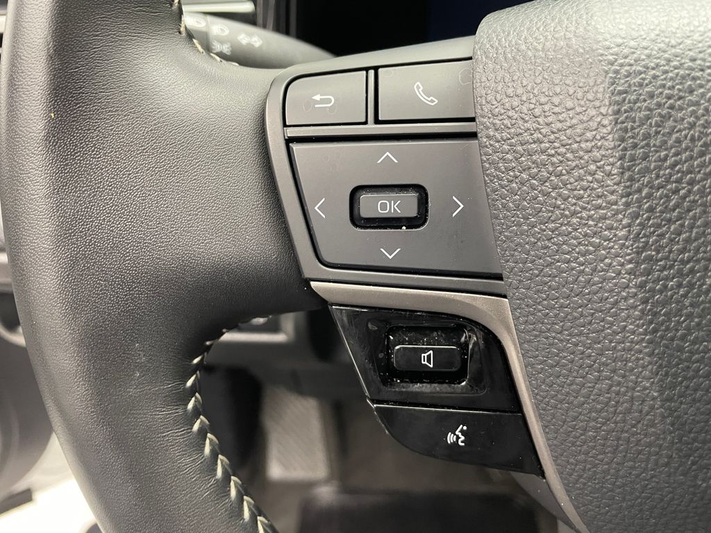 Thumbnail: 2025 Toyota Camry - 22