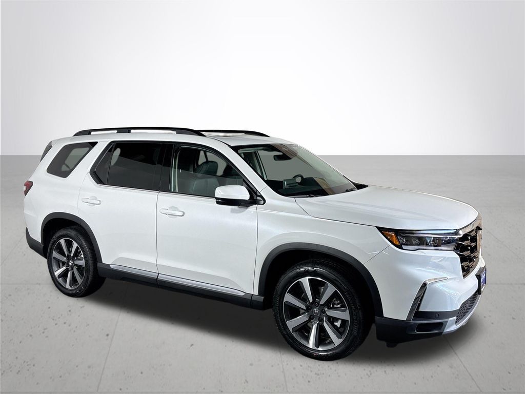 2025 Honda Pilot Touring photo 4