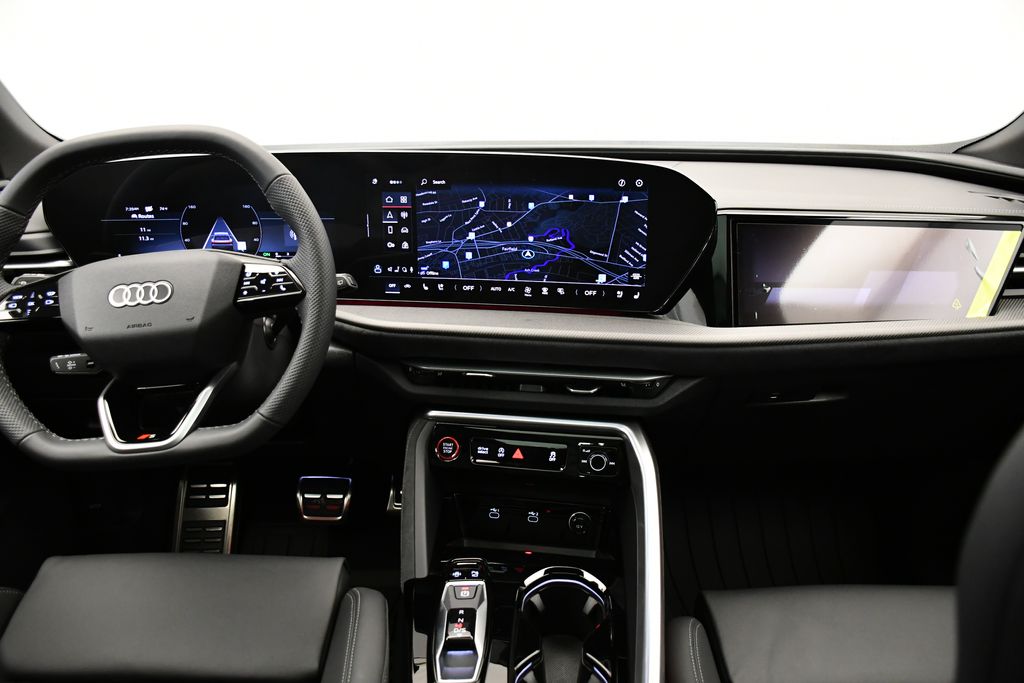 Thumbnail: 2025 Audi SQ5 - 18