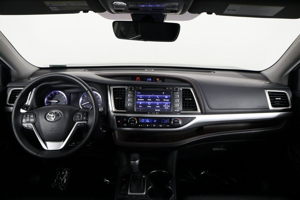 Thumbnail: 2018 Toyota Highlander - 8