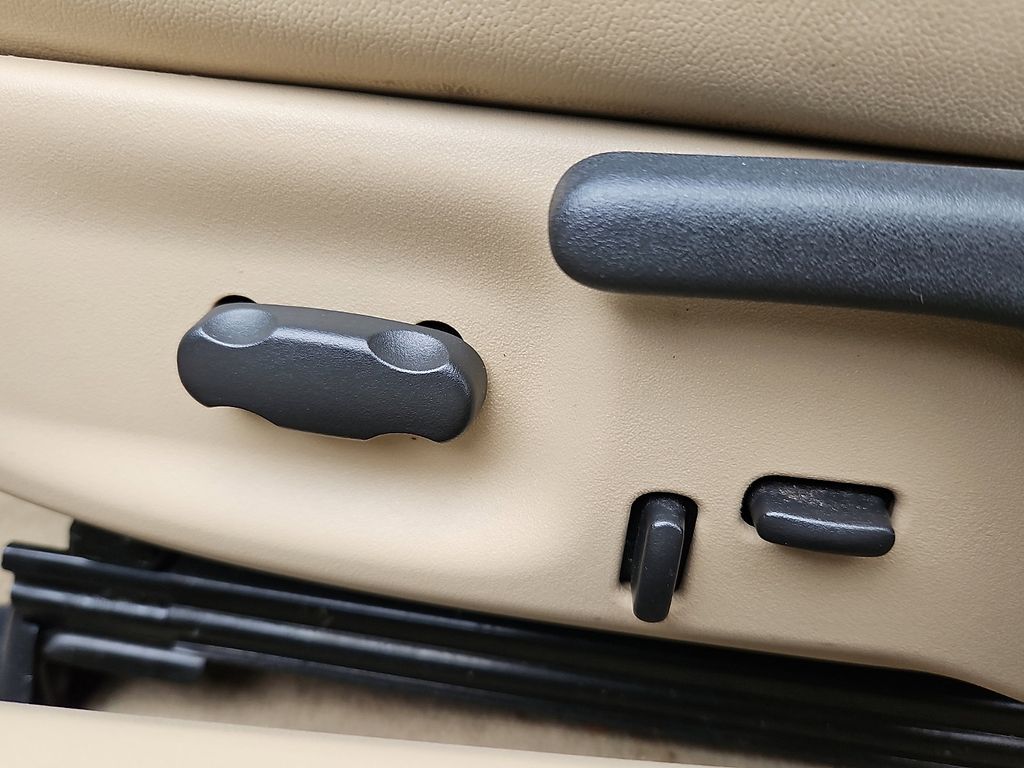 Thumbnail: 2005 Chevrolet Corvette - 25