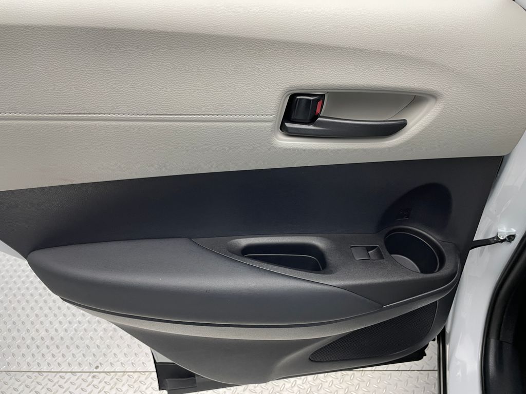 Thumbnail: 2025 Toyota Corolla Cross - 32