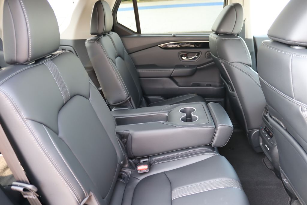 2025 Honda Pilot EX-L 16