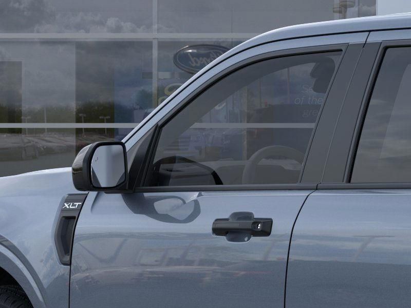 New 2026 Ford Maverick XLT 4D Crew Cab