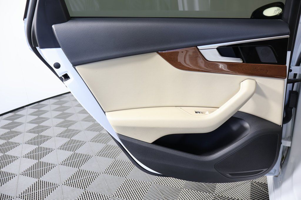 Thumbnail: 2022 Audi A4 - 13