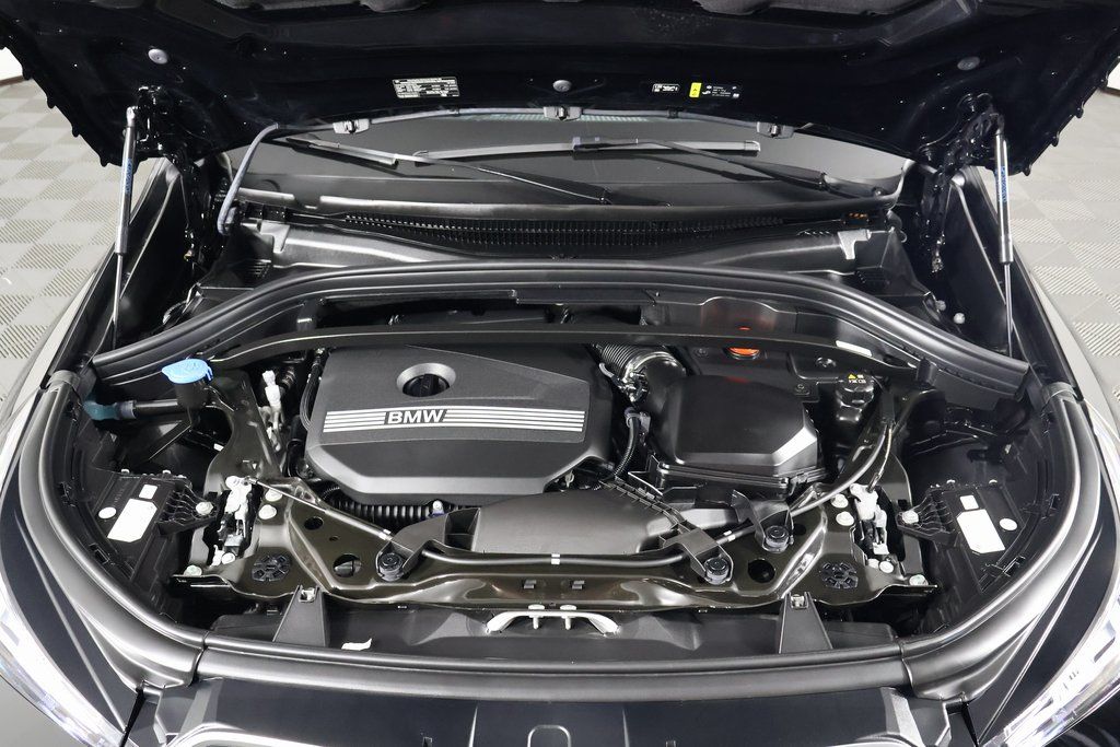 Thumbnail: 2025 BMW X1 - 15