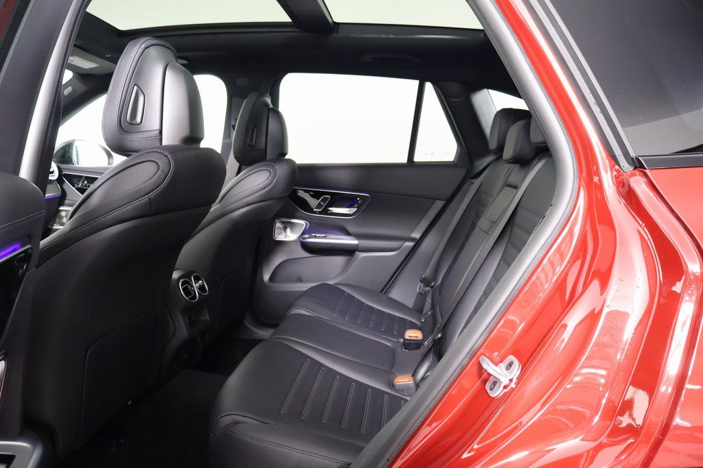 2025 Mercedes-Benz GLC 300 6