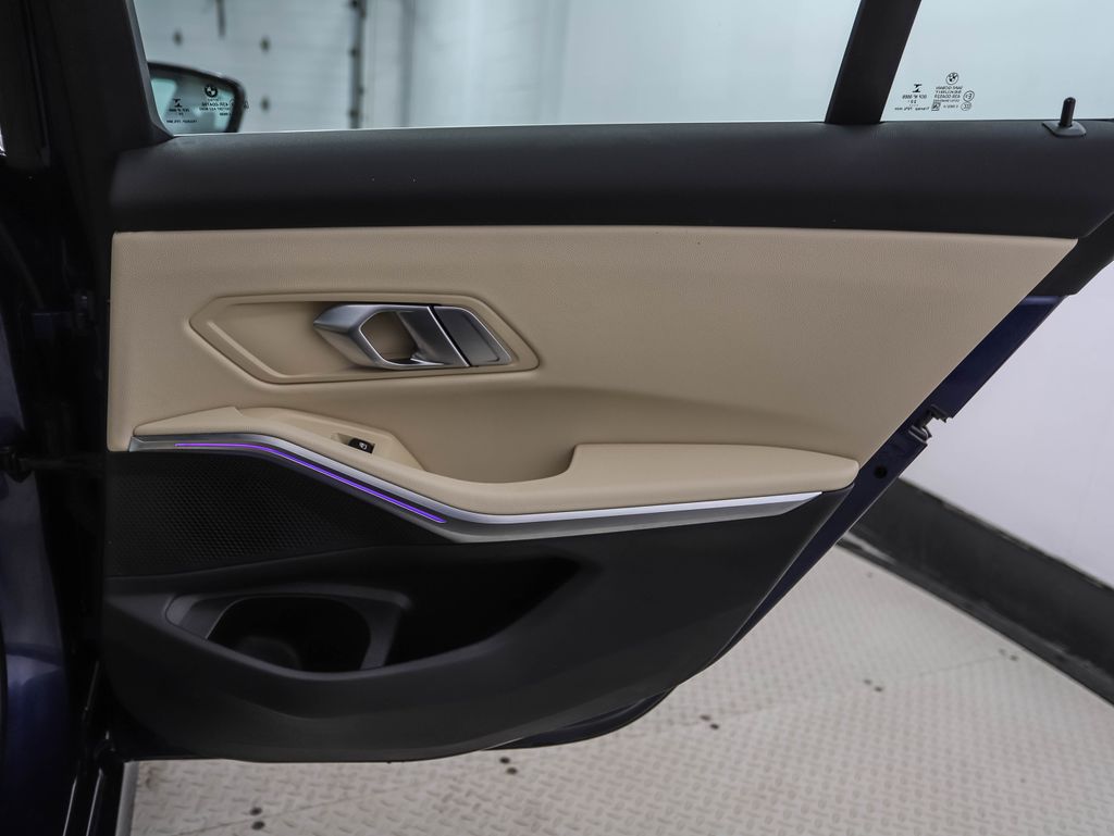 Thumbnail: 2021 BMW 3 Series - 25