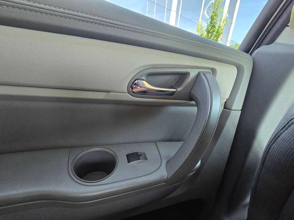 ChevroletTraverse24