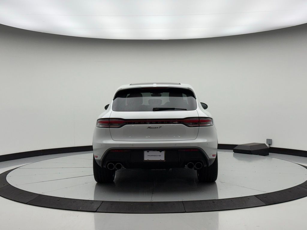 Thumbnail: 2026 Porsche Macan - 10