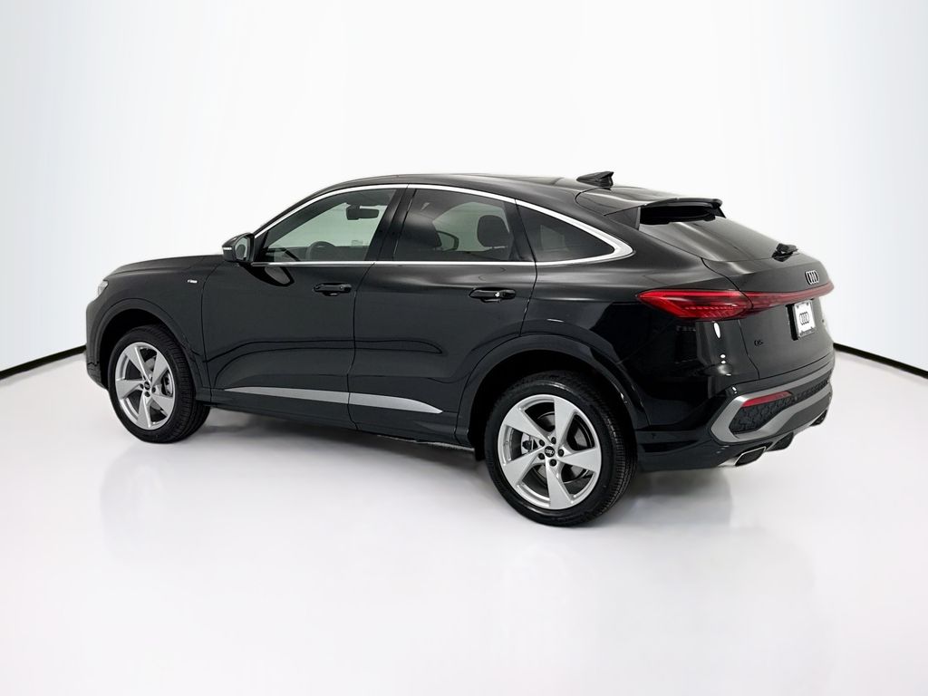 Thumbnail: 2026 Audi Q5 - 7