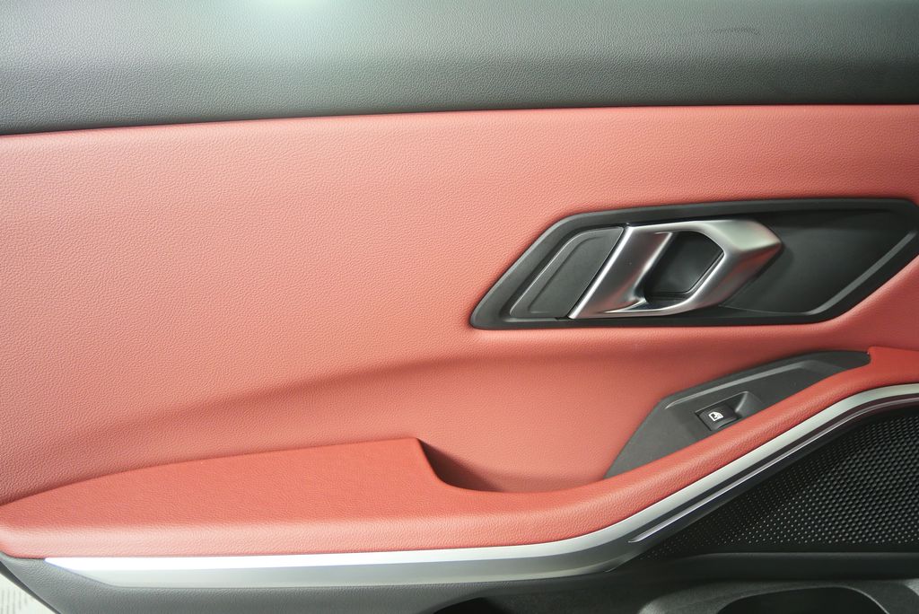 Thumbnail: 2025 BMW 3 Series - 14