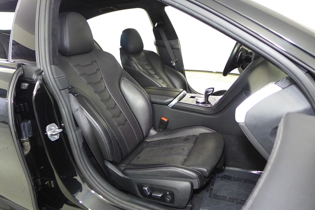 Thumbnail: 2023 BMW 8 Series - 19