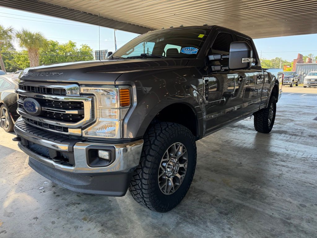 Gray Metallic 2022 Ford F-250 Super Duty Lariat Crew Cab 4WD Pickup Truck Four-Wheel Drive Automatic