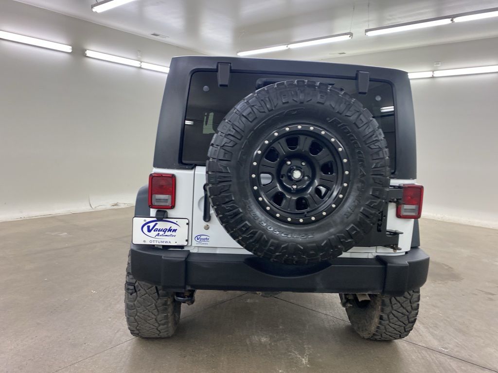 2016 Jeep Wrangler Unlimited Rubicon photo