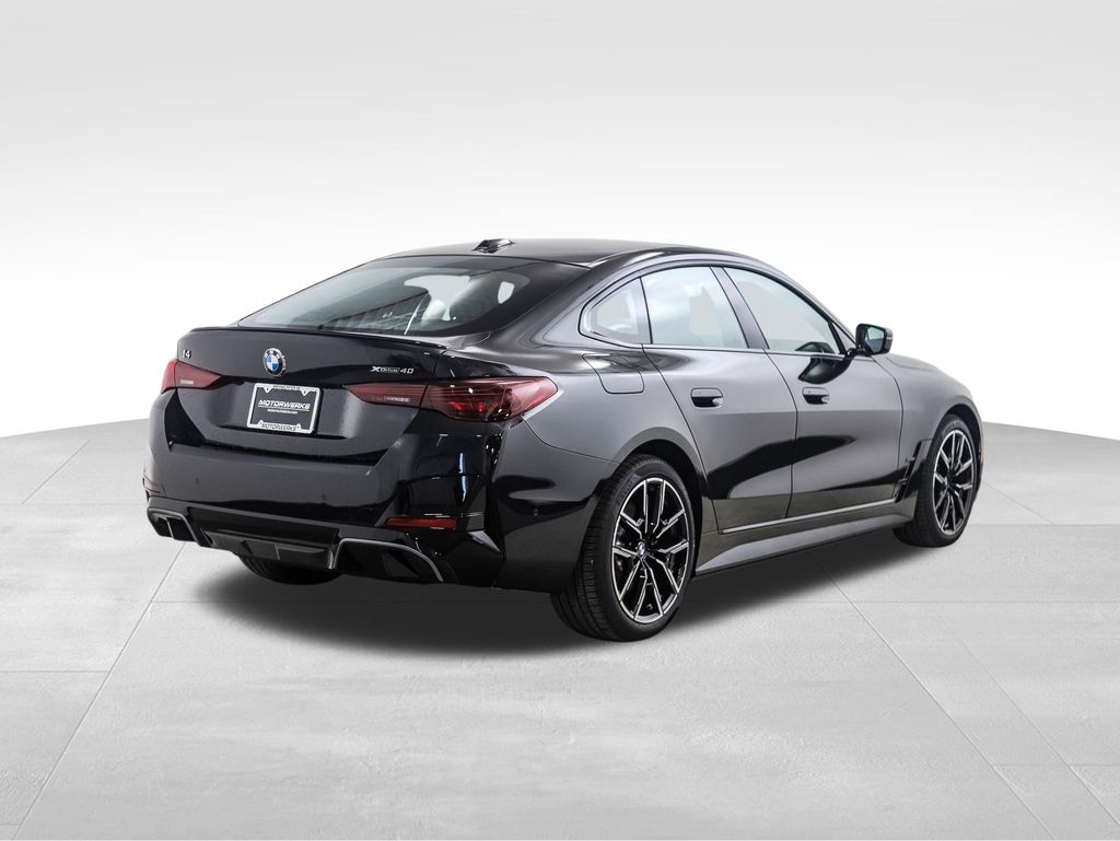 Thumbnail: 2026 BMW i4 - 5