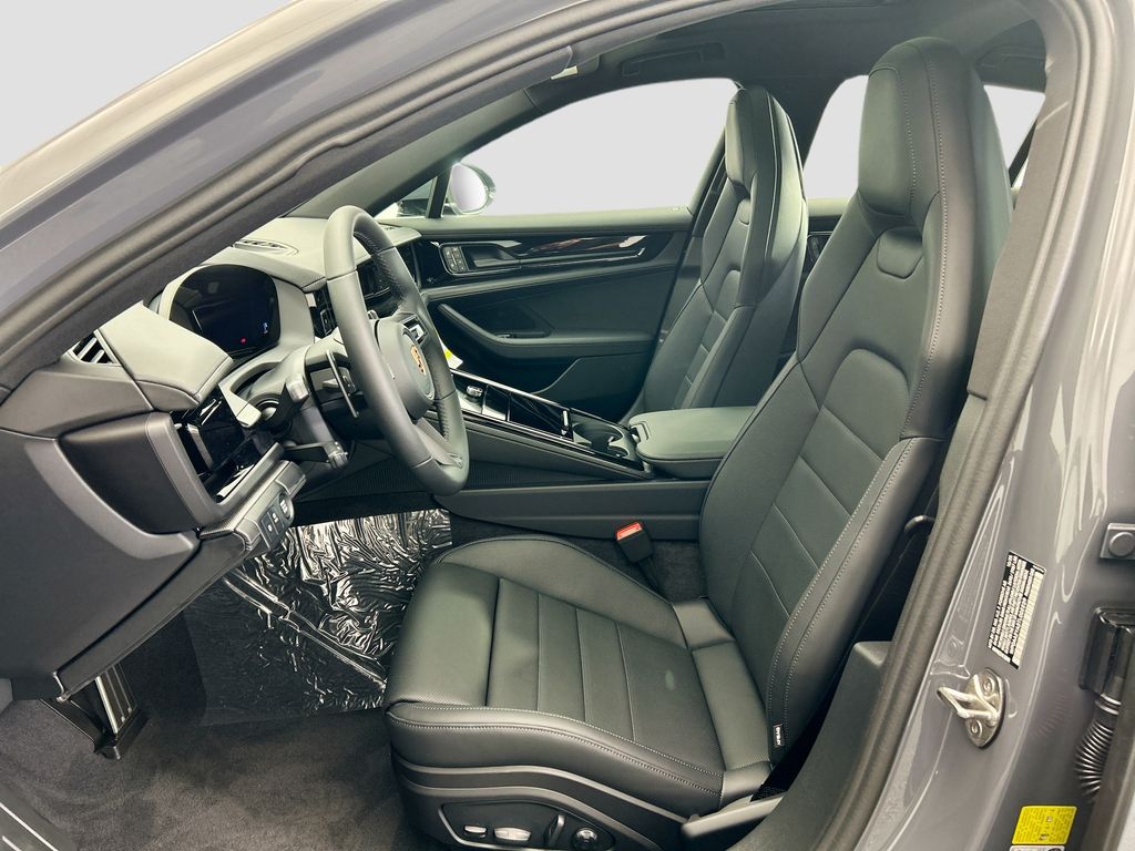 Thumbnail: 2026 Porsche Panamera - 5