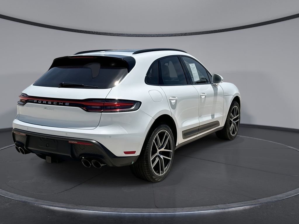Thumbnail: 2023 Porsche Macan - 11