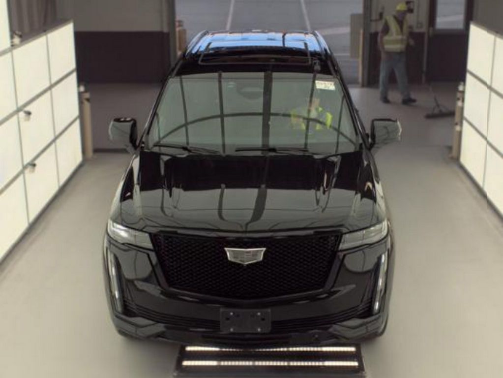 Used 2023 Black Cadillac Sport Platinum image 3