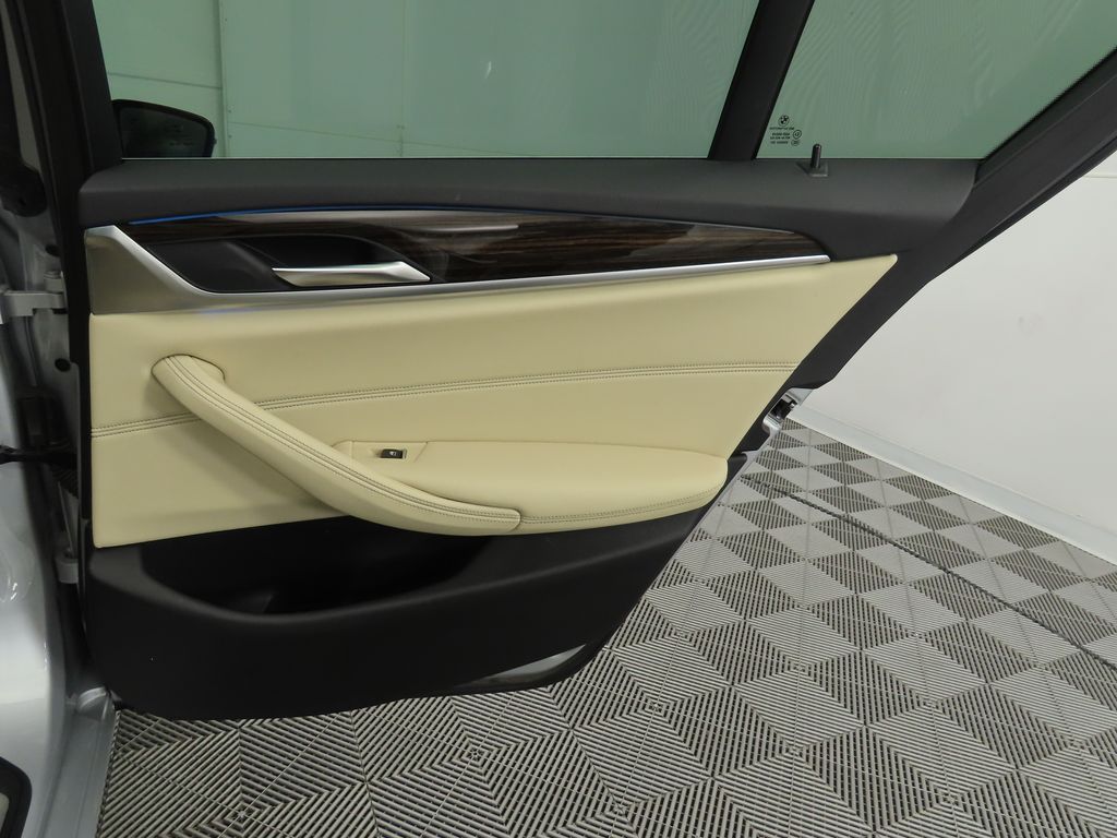 Thumbnail: 2021 BMW 5 Series - 28