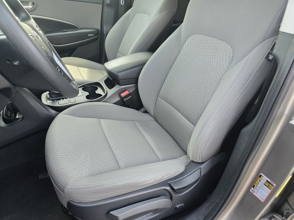 Used 2018 Gray Hyundai  image 21