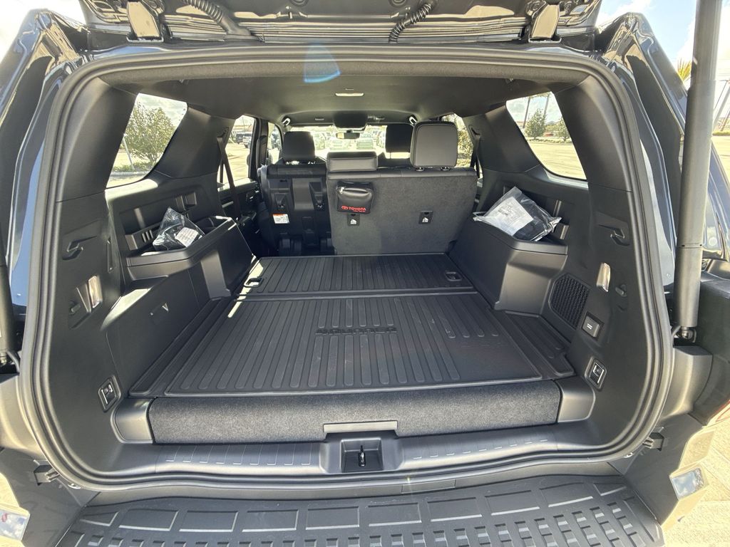 Thumbnail: 2025 Toyota 4Runner - 20